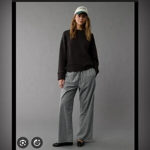 AE Woven Wide-Leg Pant